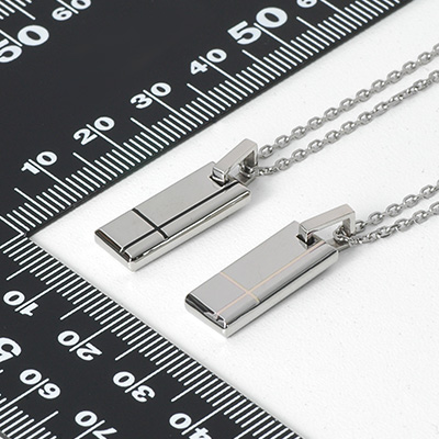 ステンレスペアネックレス