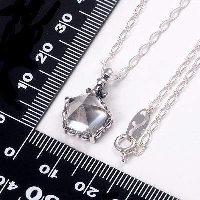 シルバーネックレス