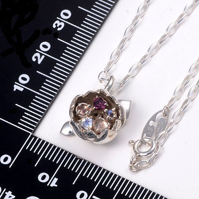 シルバーネックレス