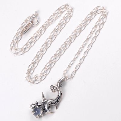 シルバーネックレス