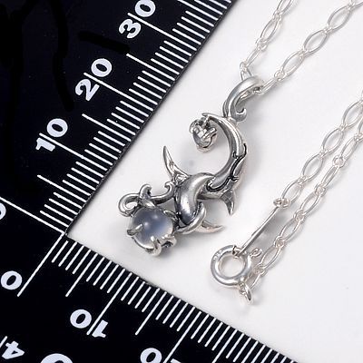 シルバーネックレス