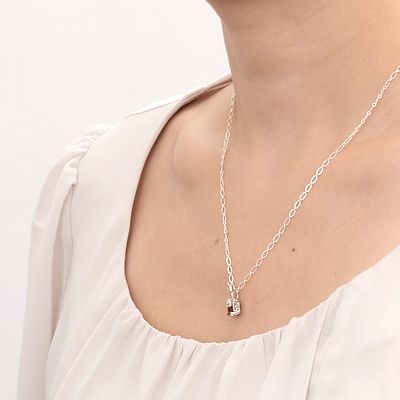 シルバーネックレス