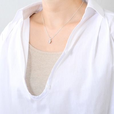 シルバーネックレス