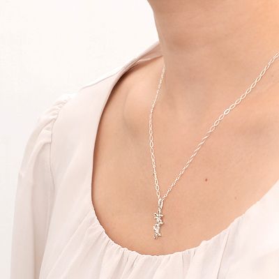 シルバーネックレス