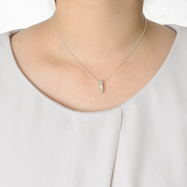 シルバーネックレス