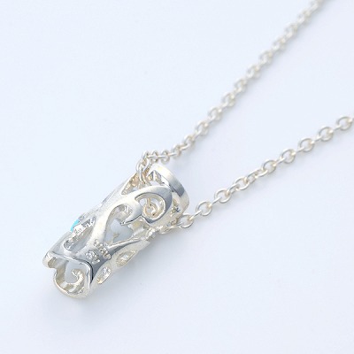 シルバーネックレス