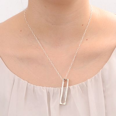 シルバーネックレス