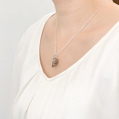 シルバーネックレス