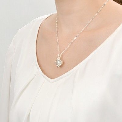 シルバーネックレス