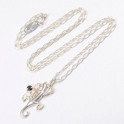 シルバーネックレス