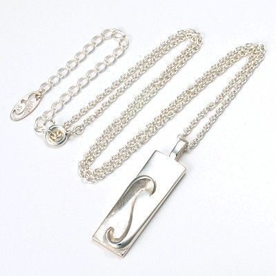 シルバーネックレス