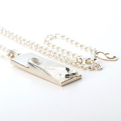 シルバーネックレス