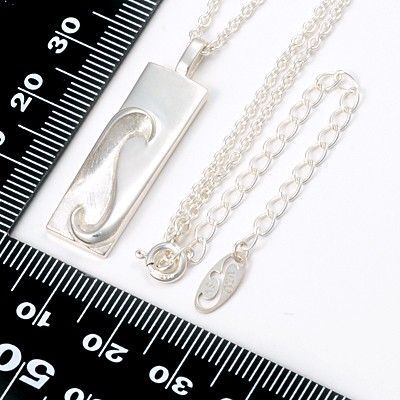 シルバーネックレス