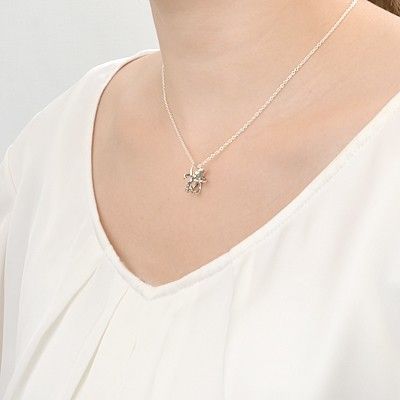 シルバーネックレス