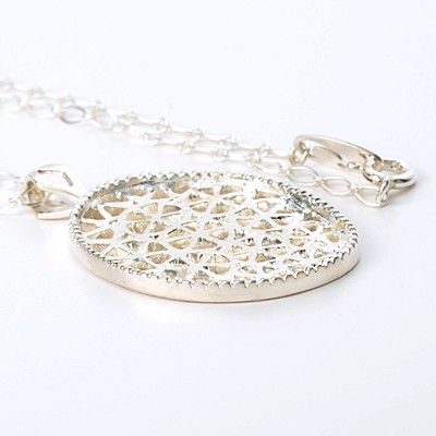 シルバーネックレス