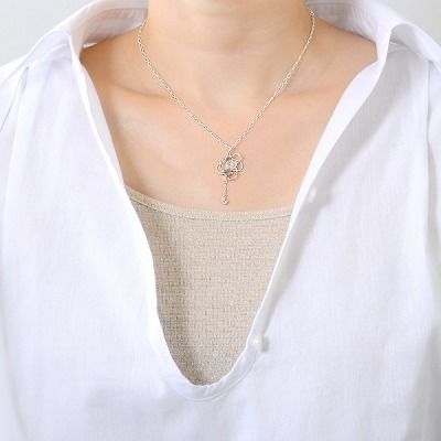 シルバーネックレス