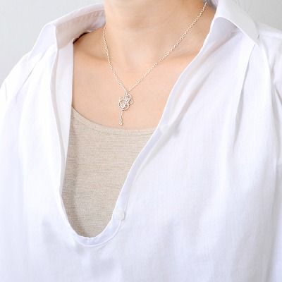 シルバーネックレス
