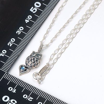 シルバーネックレス