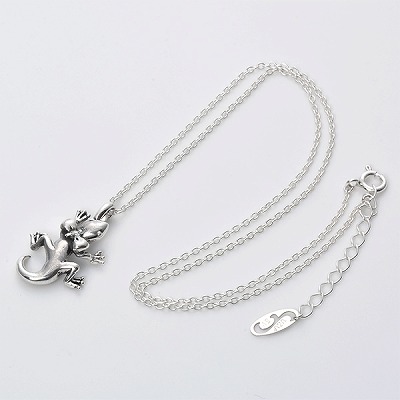 シルバーネックレス