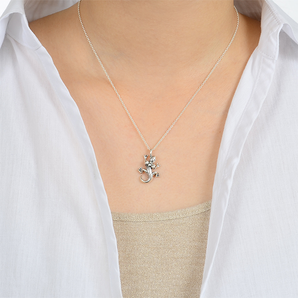 シルバーネックレス