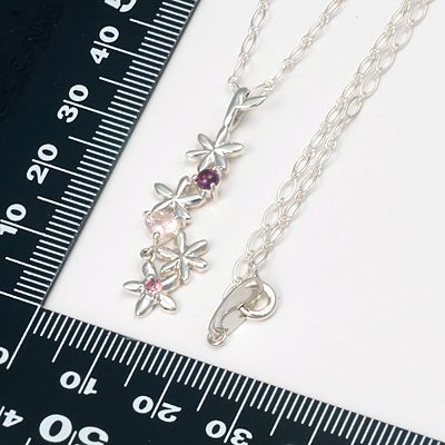 シルバーネックレス