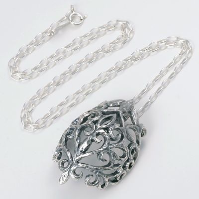 シルバーネックレス