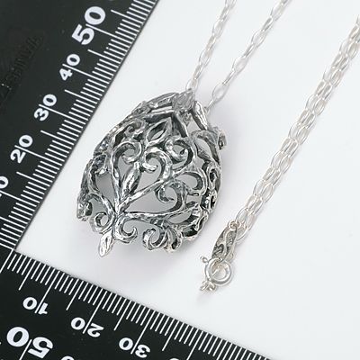 シルバーネックレス