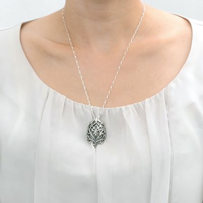 シルバーネックレス
