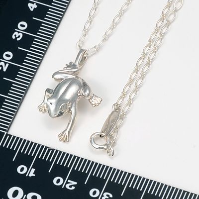 シルバーネックレス