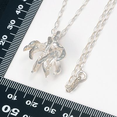 シルバーネックレス