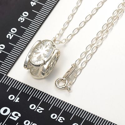 シルバーネックレス