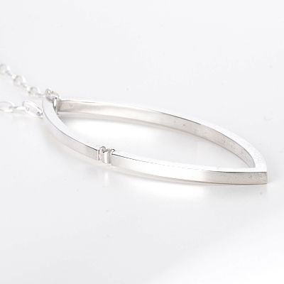 シルバーネックレス