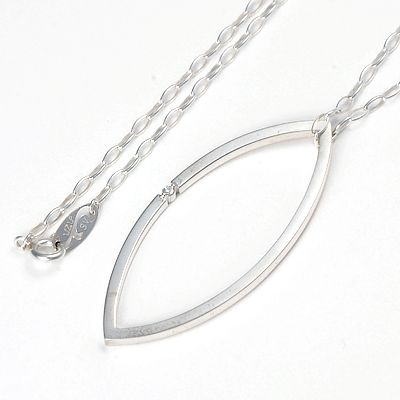 シルバーネックレス