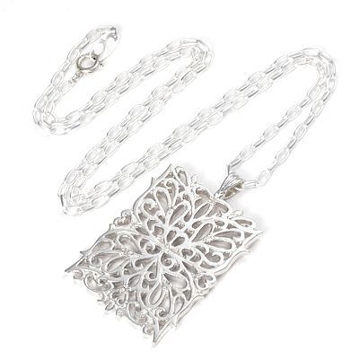 シルバーネックレス