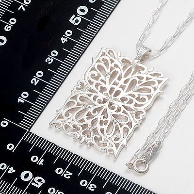 シルバーネックレス