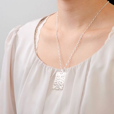 シルバーネックレス