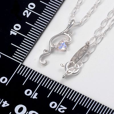 シルバーネックレス