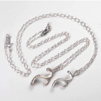 シルバーペアネックレス