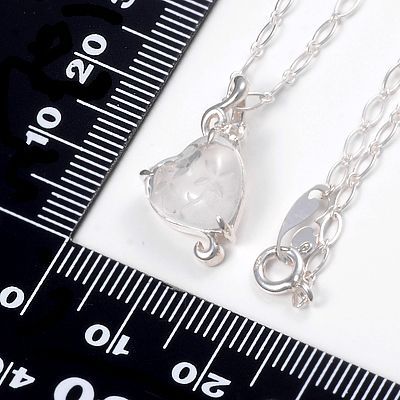 シルバーネックレス