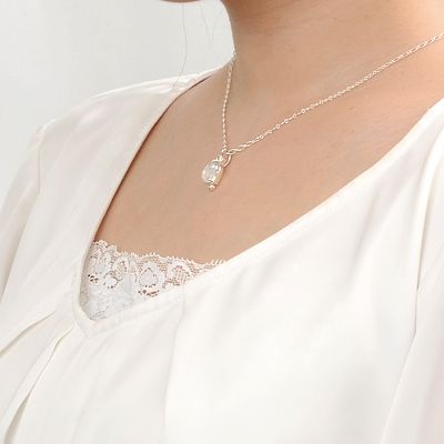 シルバーネックレス