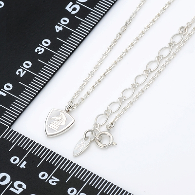 シルバーネックレス