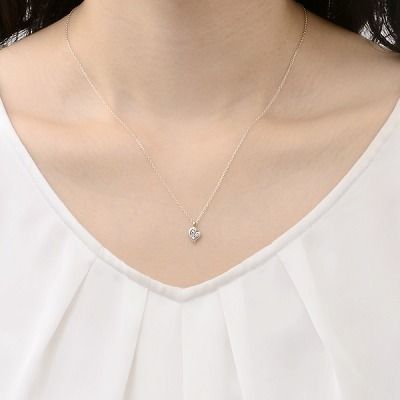 シルバーネックレス