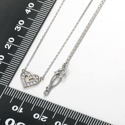 ホワイトゴールドネックレス