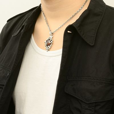 シルバーネックレス