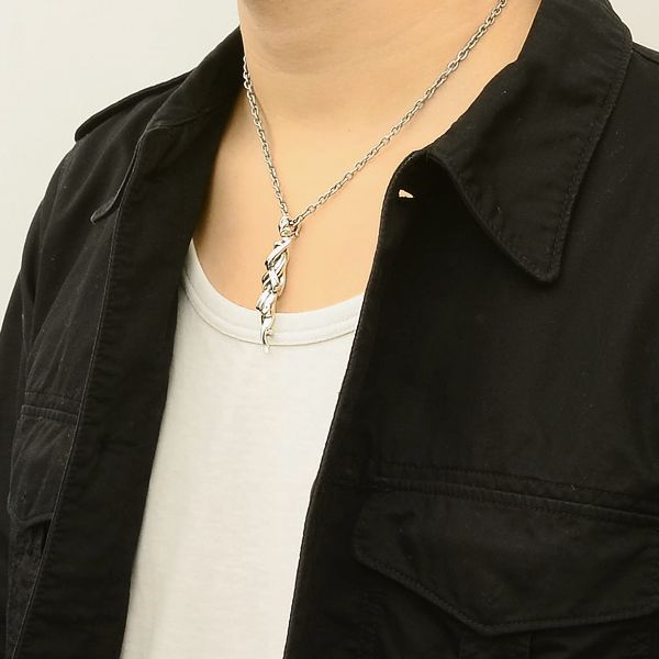 シルバーネックレス