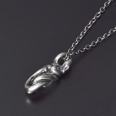シルバーネックレス