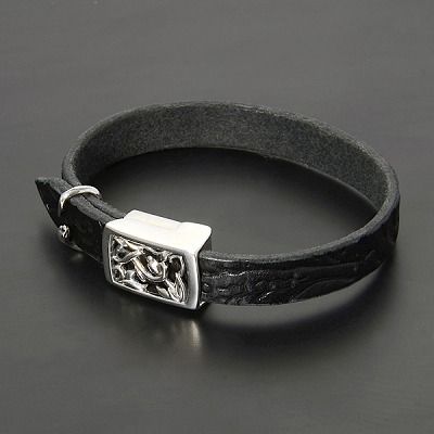 レザーブレスレット