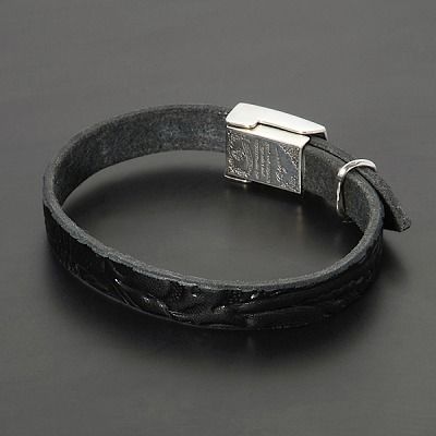 レザーブレスレット