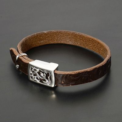 レザーブレスレット