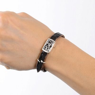 レザーブレスレット